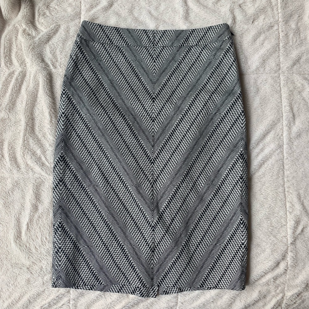 The Limited Signature Pencil Skirt Chevron